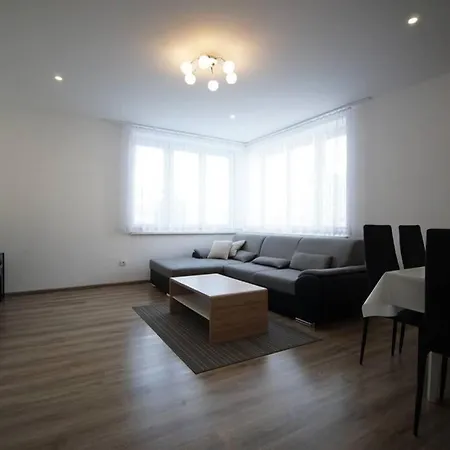Rozlahly Apartman V Centre Martina * Martin