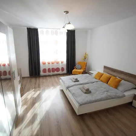 דירה Rozlahly Apartman V Centre Martina מרטין